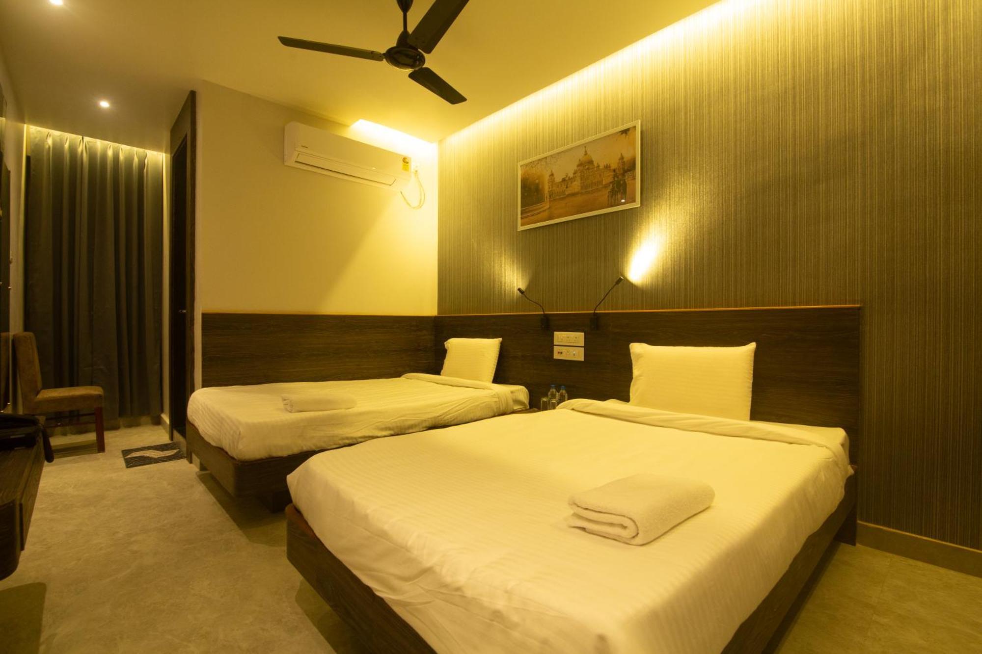 Hotel Palace View Murshidabad Kültér fotó