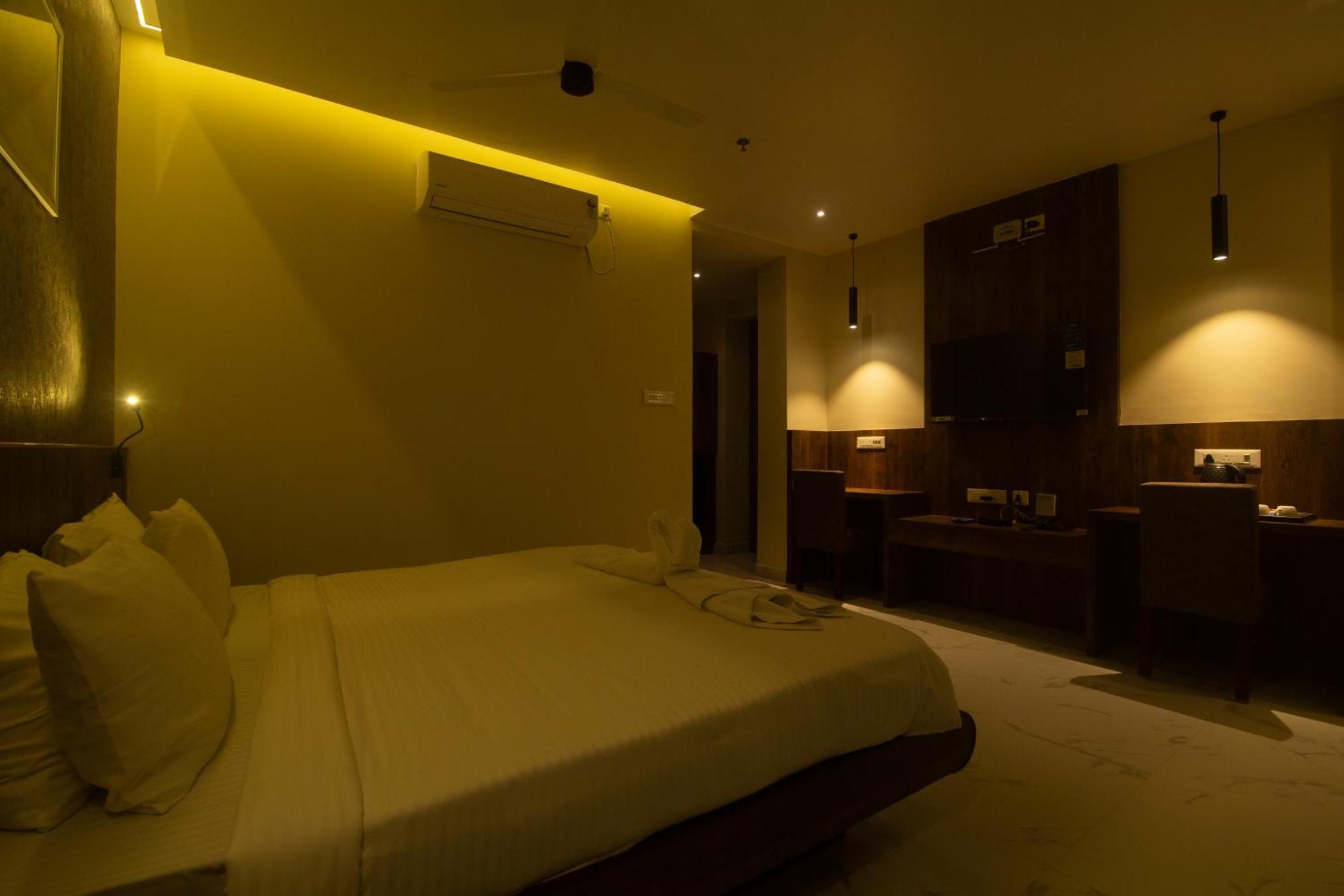 Hotel Palace View Murshidabad Kültér fotó