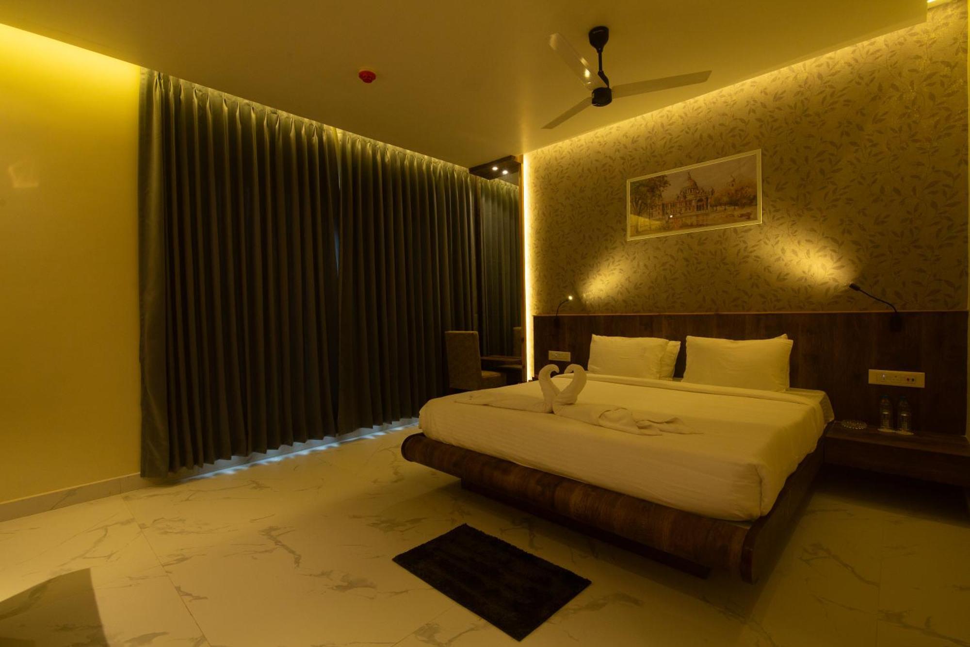 Hotel Palace View Murshidabad Kültér fotó